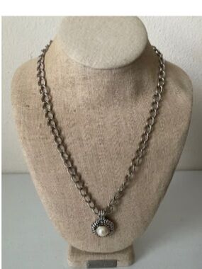 Silver Chain Necklace with Pearl Pendant